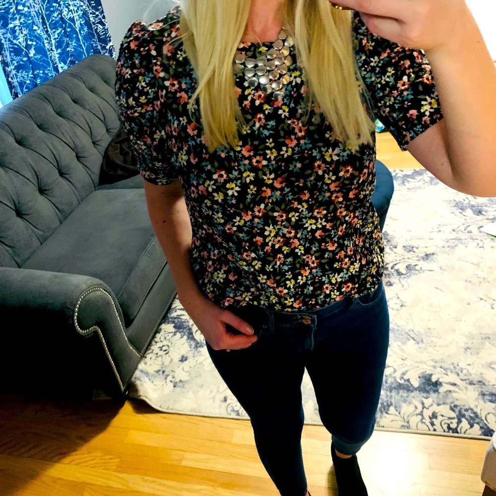 Loft floral short sleeve top size M